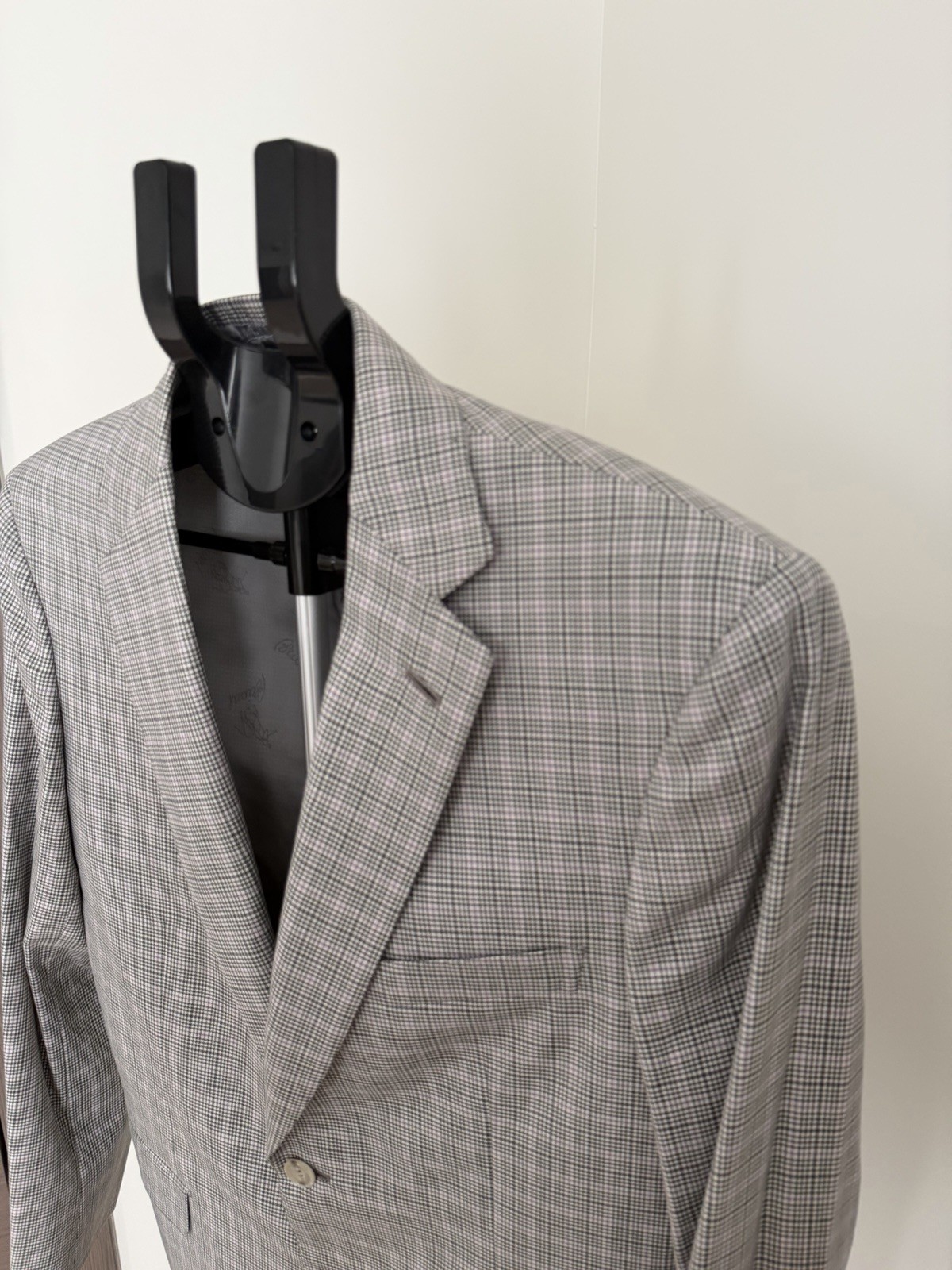 Brioni Colosseo 22 Gray Micro Houndstooth Sport Coat Blazer 38R Barneys NY Italy