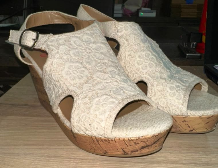 white Jelly pop heels flower design size-8M