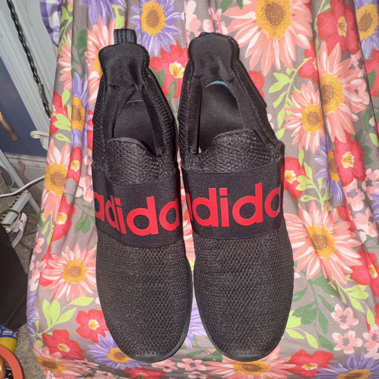 Men’s 11.5adidas Lite Racer Adapt 6.0 Men’s Slip-On Low Top Sneaker in blk & red