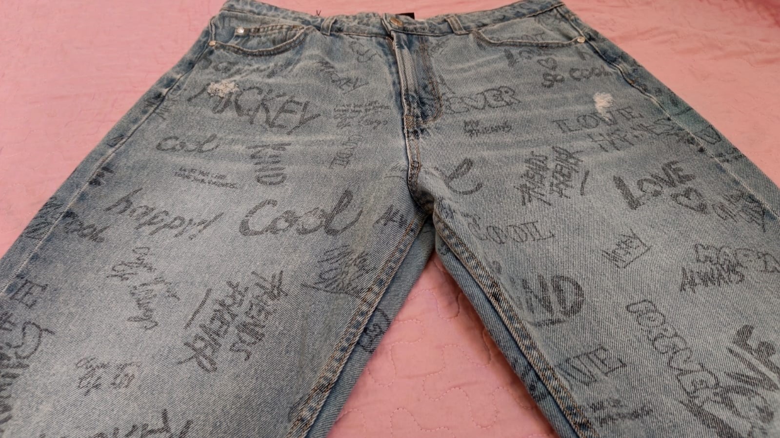 Disney Mickey Mouse Stradivarius Mom Jeans EUR 44 UK16 Graffiti Print