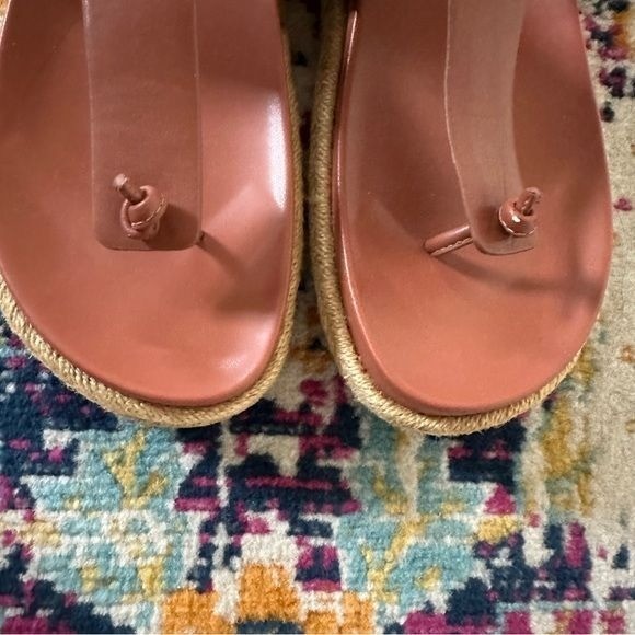 AEROSOLES Cina Vegan Leather T-Strap Sandals Womens Size 10 Comfort Slip On Shoe