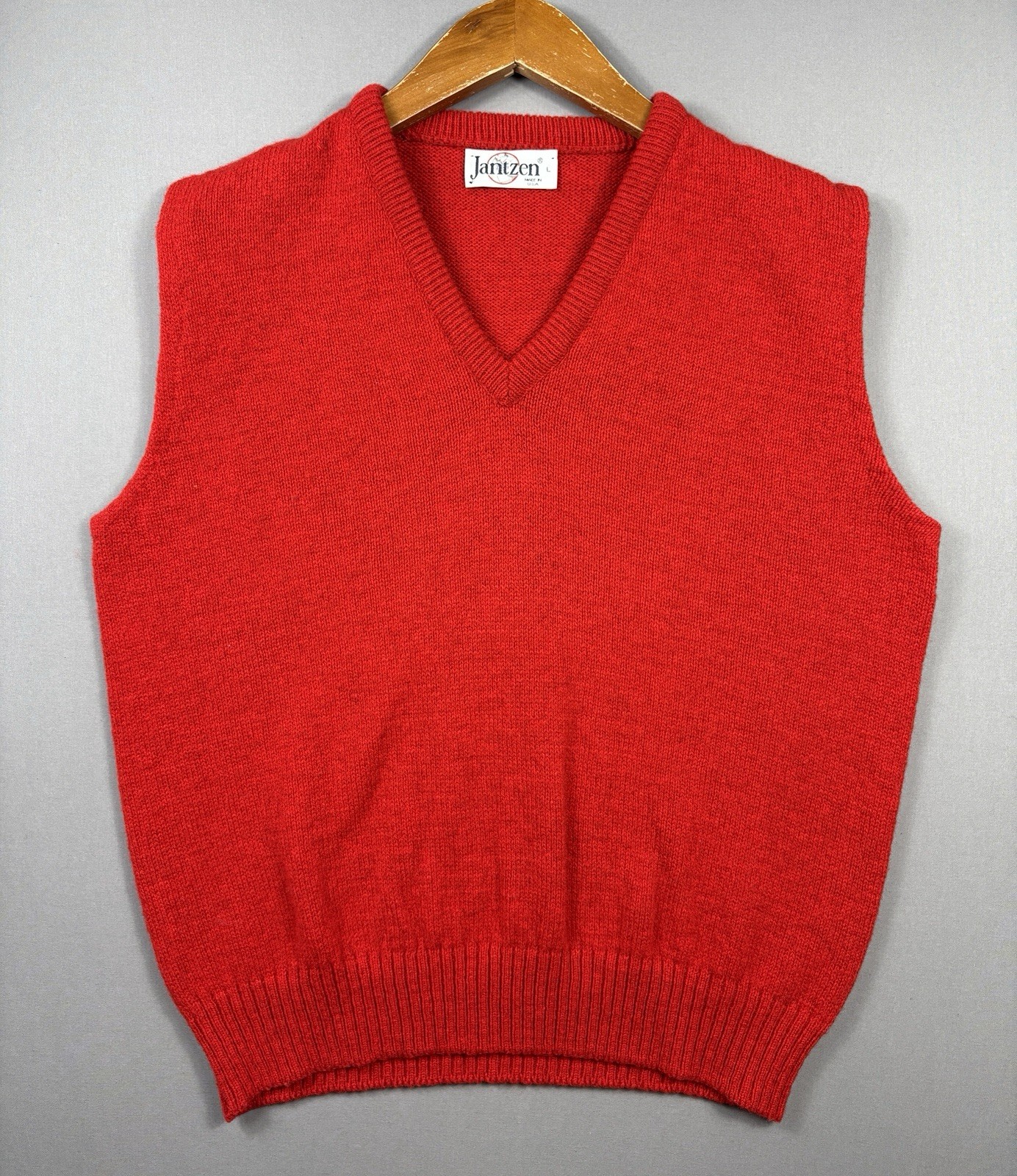 Vintage 80s 90s Jantzen Sweater Vest Mens Sz L Red V Neck Acrylic USA Made Golf