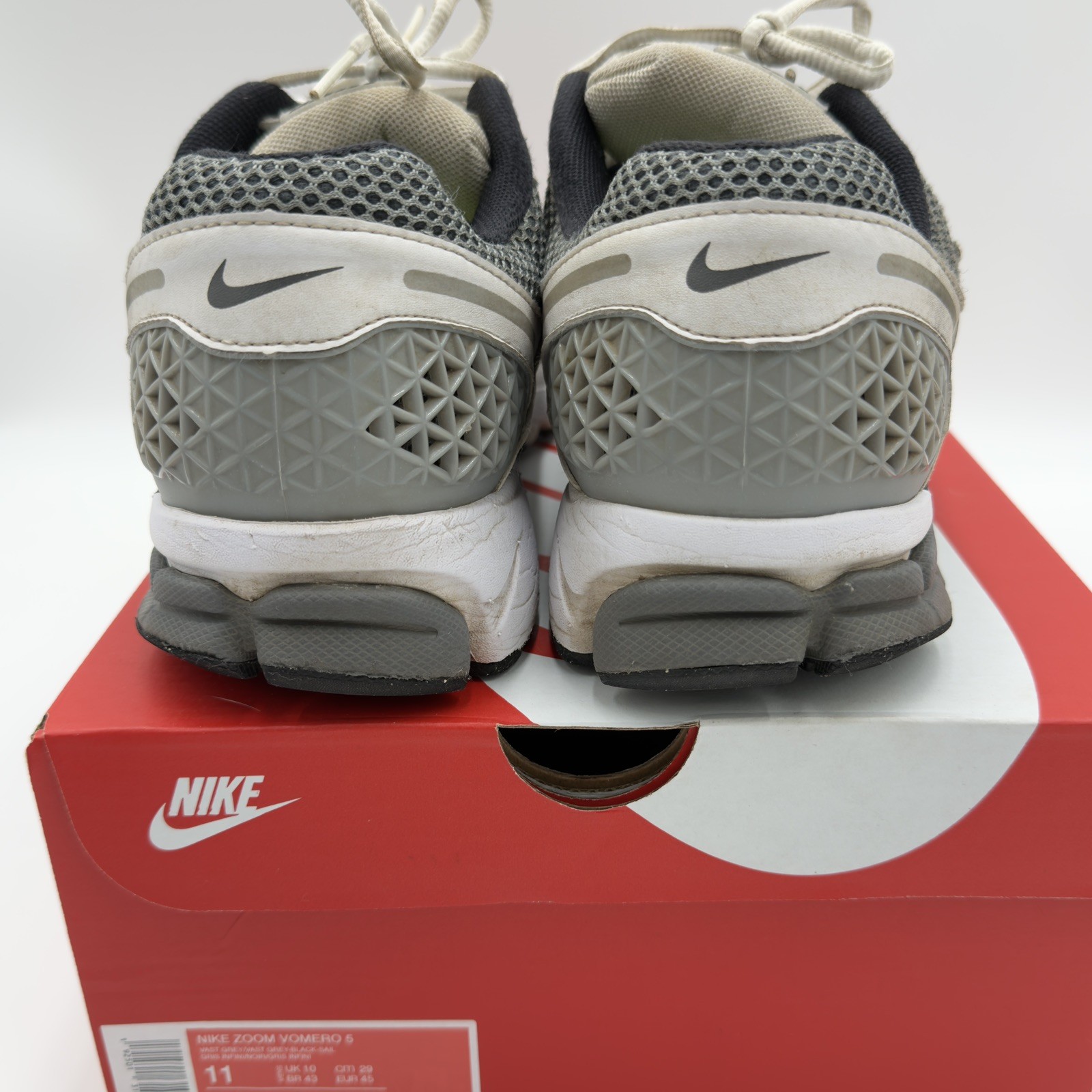 Nike Zoom Vomero 5 SE SP Dark Grey Black White Men’s Size 10.5 CI1694-001