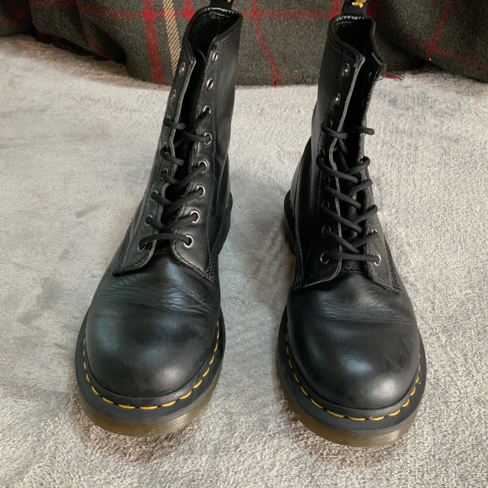 Dr. Martens 1460 Pascal Black Virginia Leather 8-Eye Lace Up Boots Womens 8