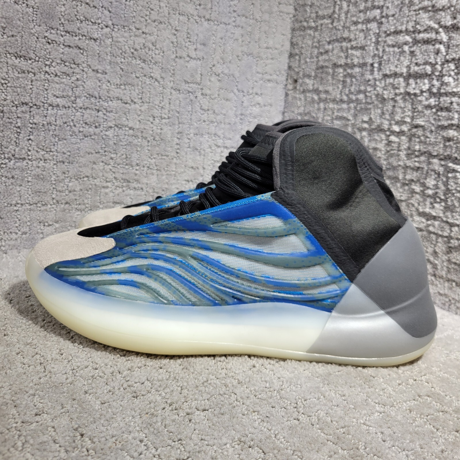 Adidas Yeezy Quantum Men’s Size 11 Frozen Blue Black Basketball Sneakers GZ8872
