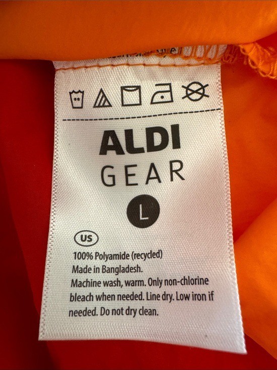 Aldi Gear Unisex Red Windbreaker Jacket Water Resistant Large Spring 2024