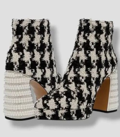 Betsey Johnson black & white Raylan houndstooth & pearl zip boots size 7.5