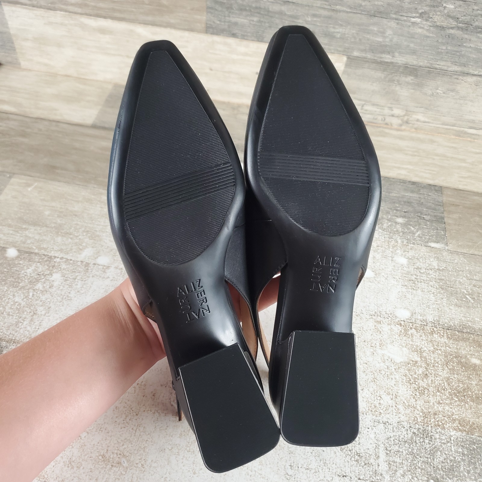 Naturalizer Ginger Womens Pump Sz 7.5 Black Smooth Leather Slingback Pointed Toe