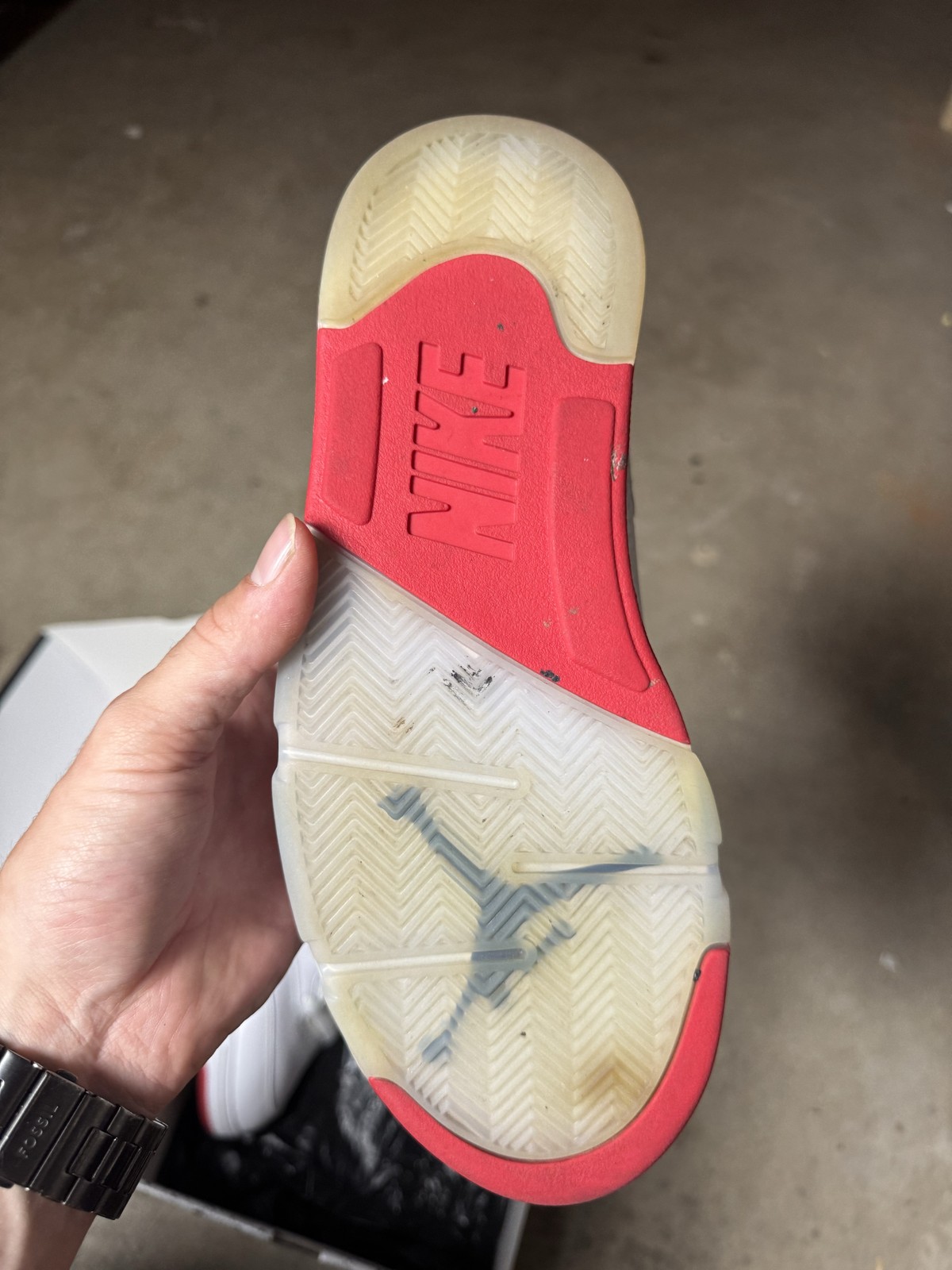 Size 8M/9.5W – Jordan 5 Retro Fire Red Black Tongue (2025) HQ7978-101 Pre-Owned