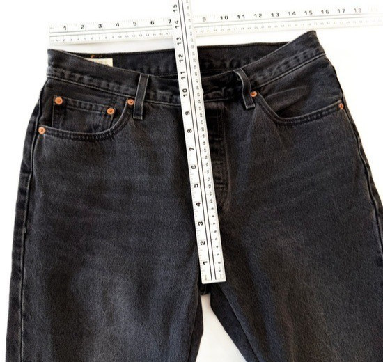 Levi’s Premium 501 Original Fit Women 29 Take A Hint Black Button Fly 27” Inseam