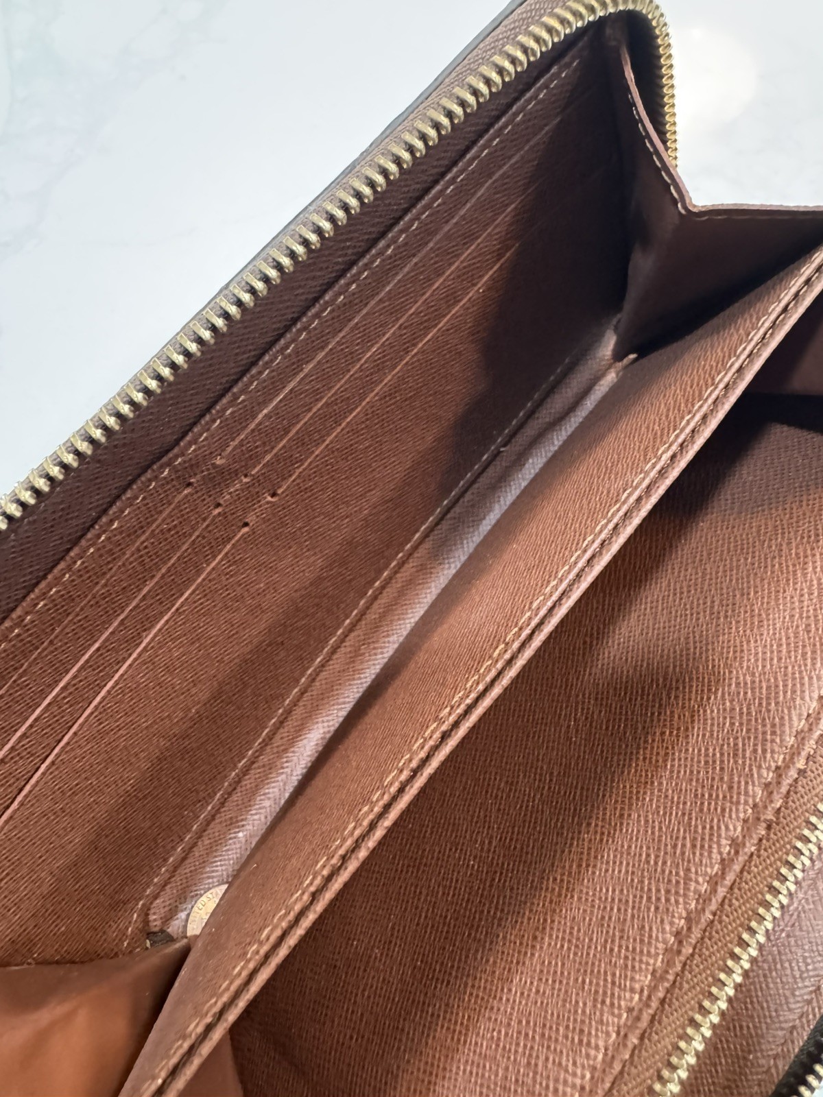 LOUIS VUITTON LV Monogram Canvas Zippy Wallet -Brown