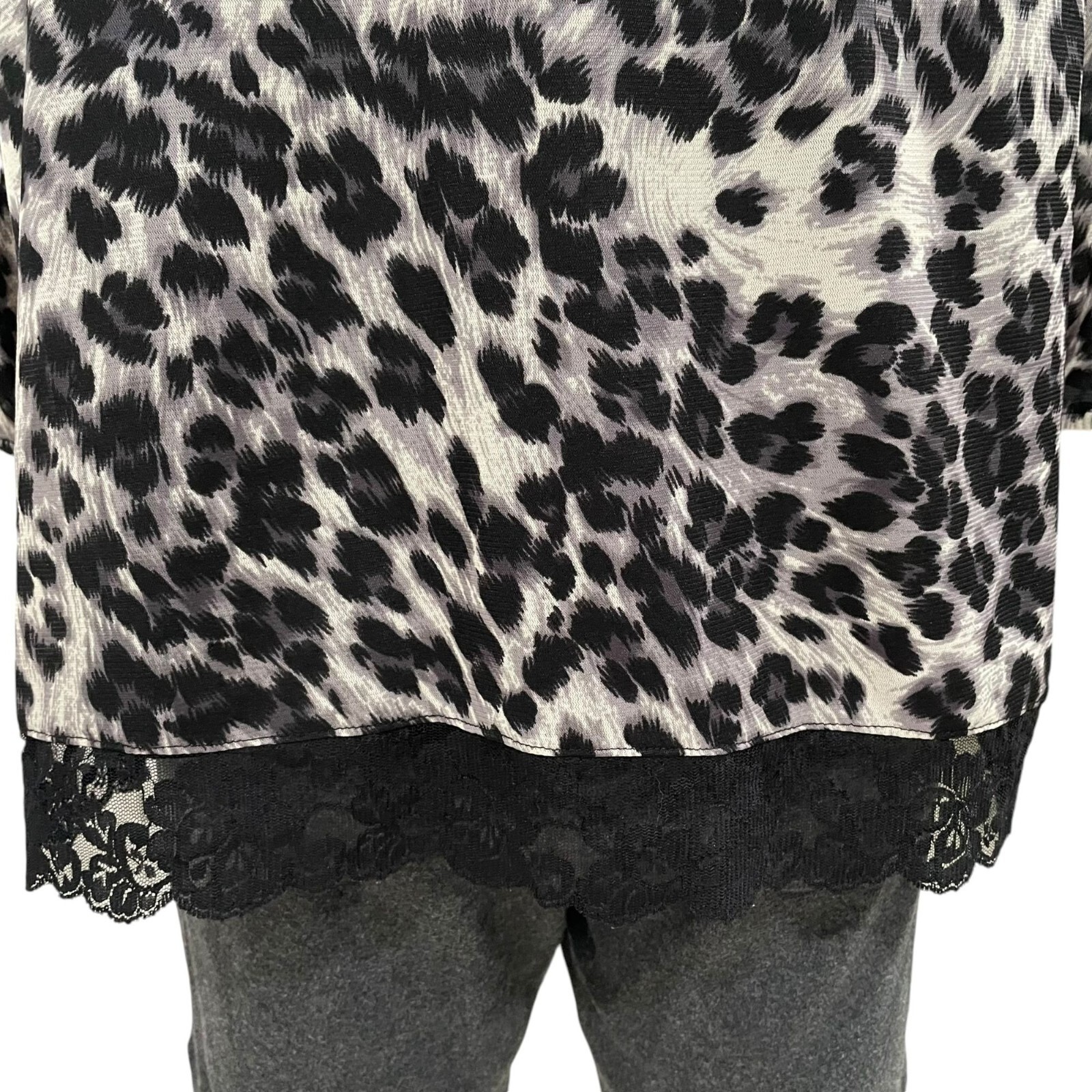Leopard Print Blouse L Lace Animal Casual Chic Flowy Trendy Fall Relaxed Weekend