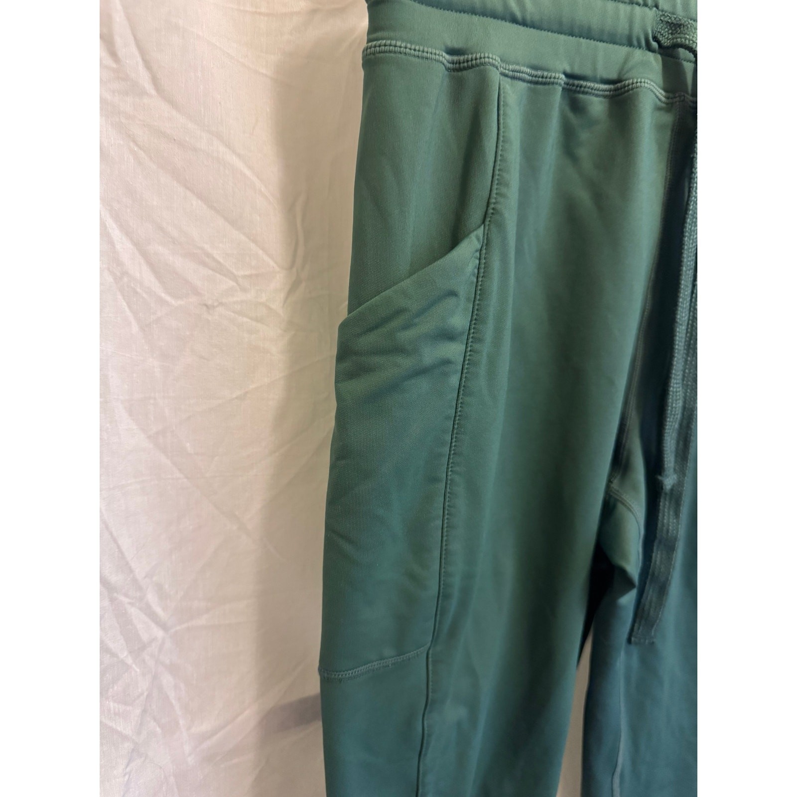 Fabletics Green Drawstring Cuffed Pocket Joggers Size 2XS