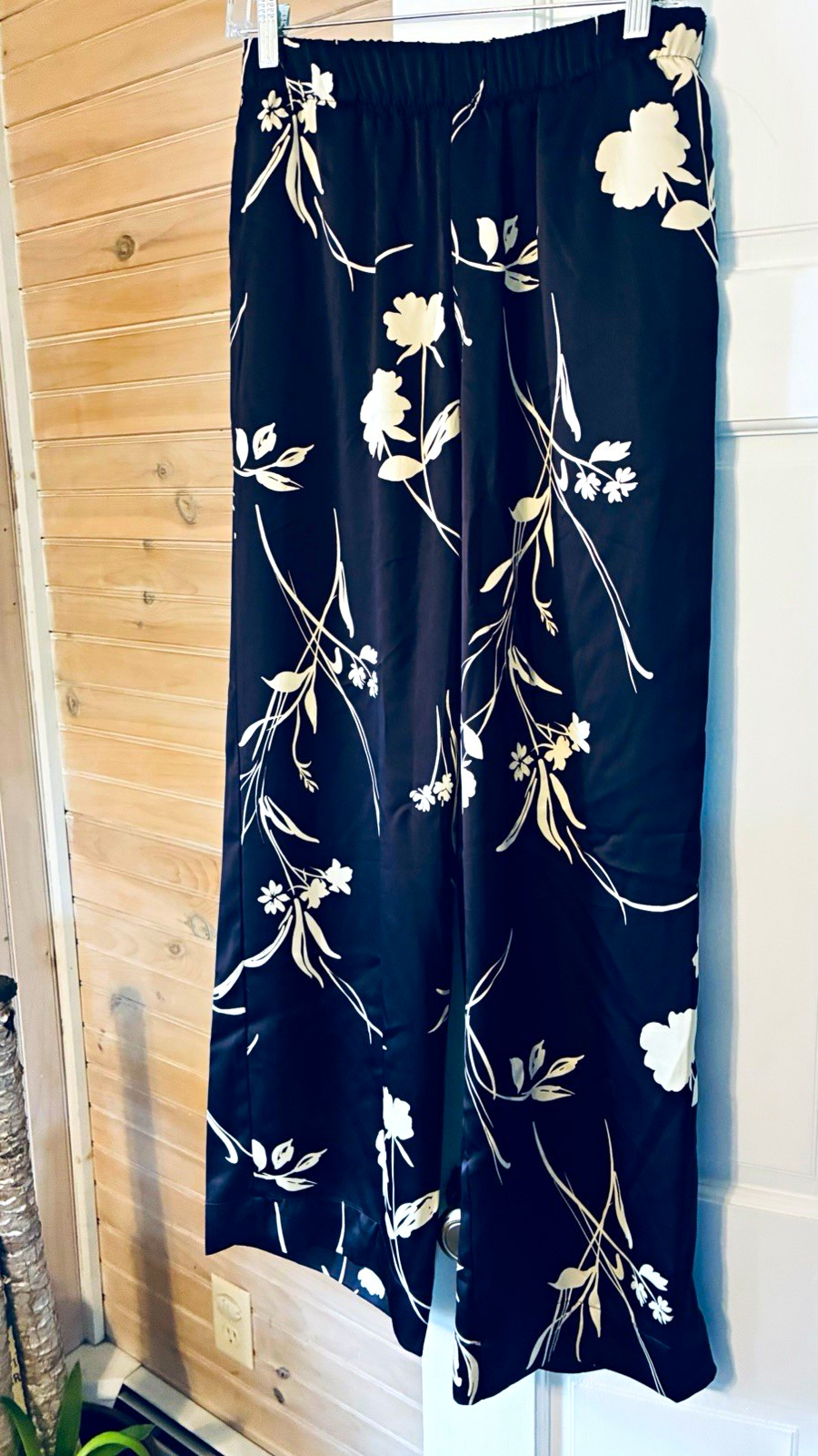 New Day Women’s Black/White Floral Wide-Leg Pull-On Pants Elastic Waist Sz S