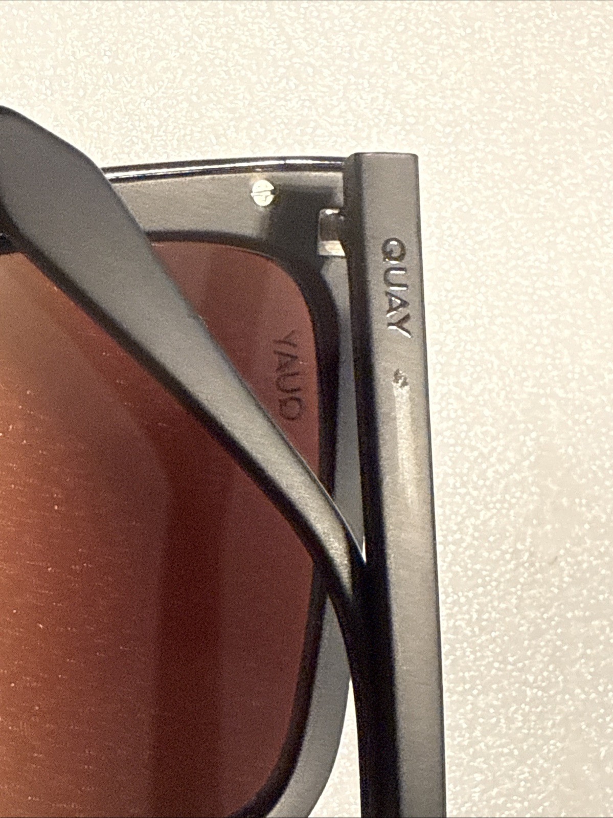 QUAY Womens Front-Cover 1212 Matte & Polished Black/Brown Yellow Polarized
