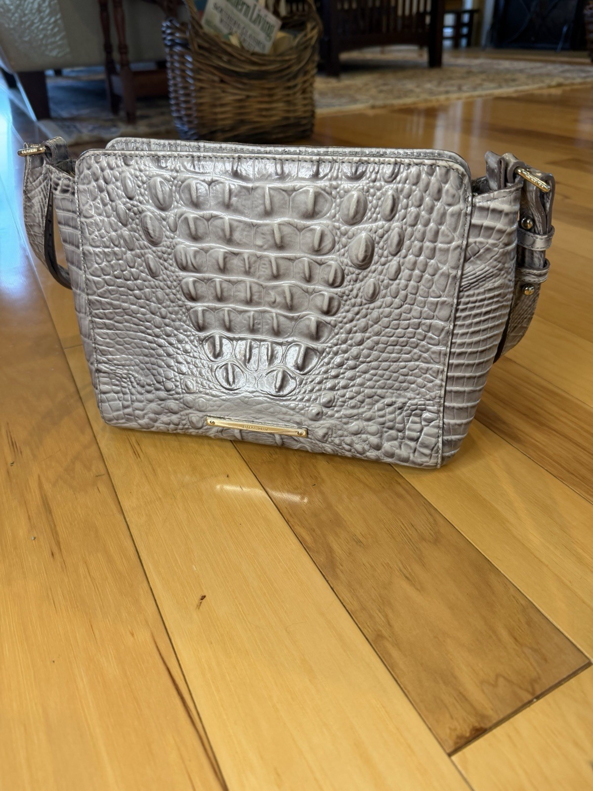 Brahmin Melbourne Gray Croc Embossed Leather Shoulder Bag Purse Gold Hardware