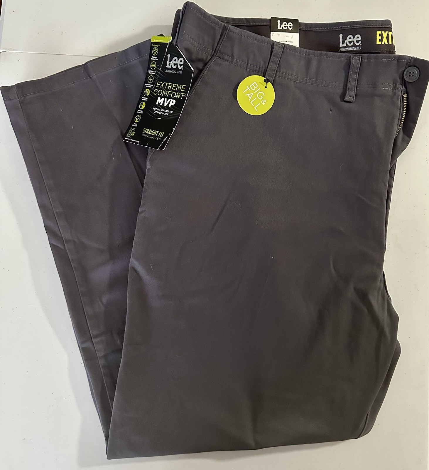 NWT-Big And Tall- Lee Extreme Motion Straight Fit Tapered Leg- Grey Size 48 X 30