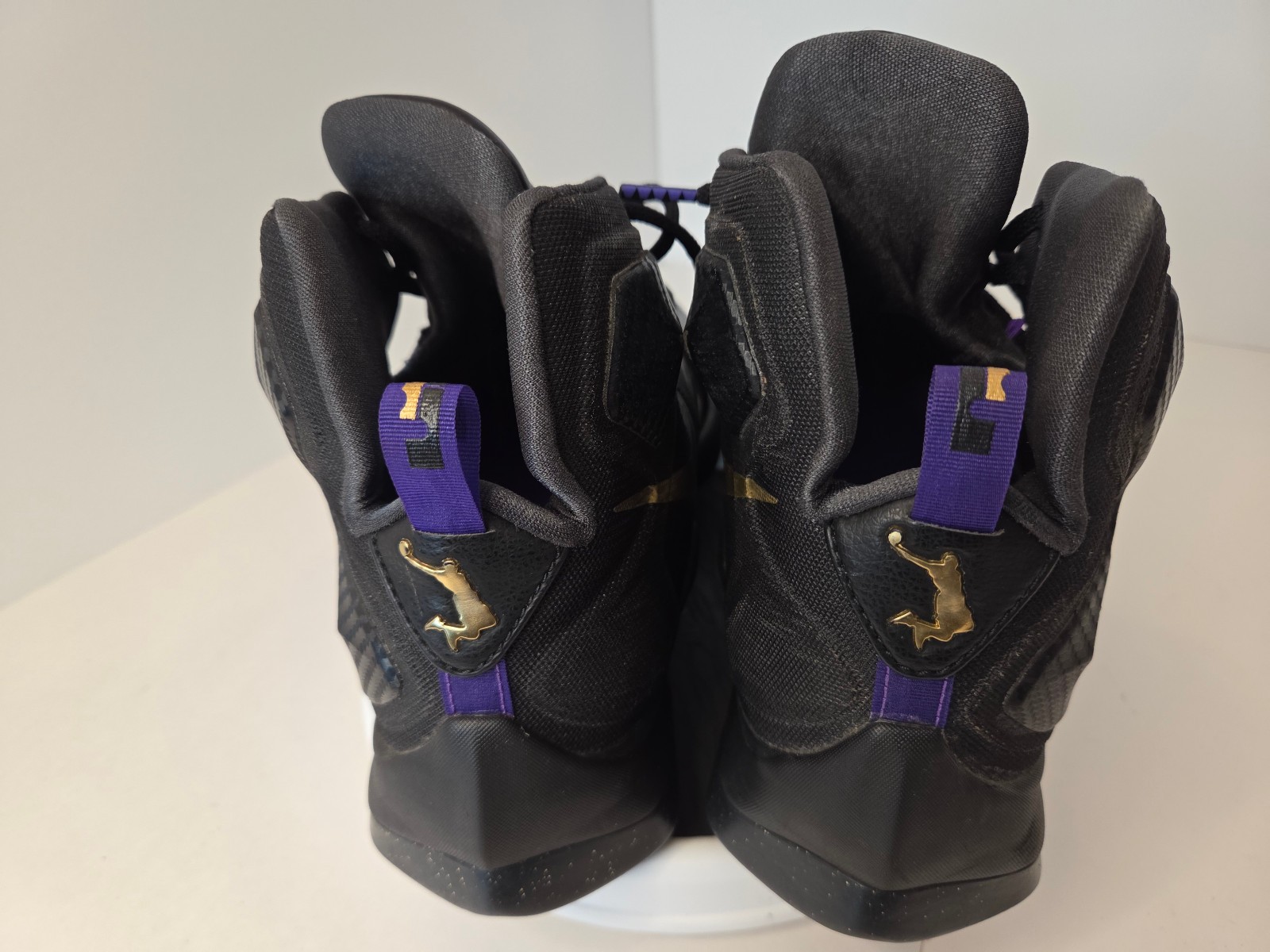 Nike LeBron James XIII Pot of Gold 807219-007 Black Gold Purple Mens 10.5 EUC
