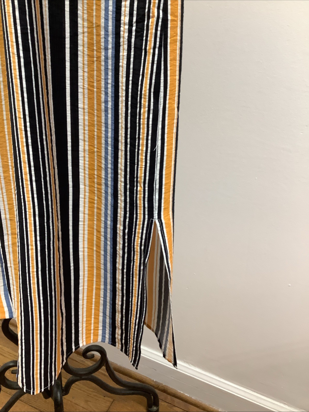 Davi&Dani Rayon 80% /Nylon Striped Dress Size Medium,New. (missing Strap).
