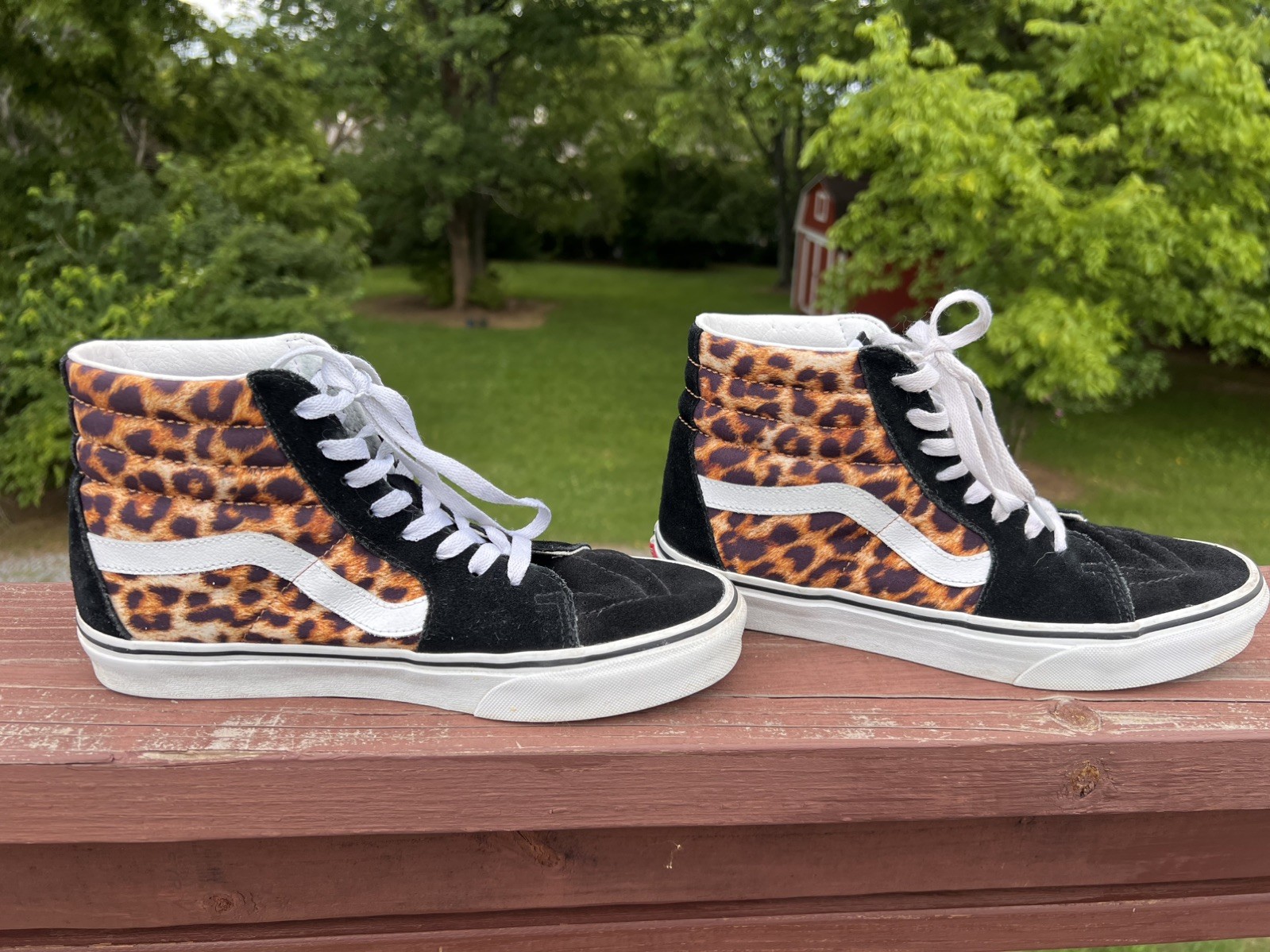 Vans LEOPARD Sk8-Hi Tops, Suede and Leopard. Womens 9.0 / Mens 7.5
