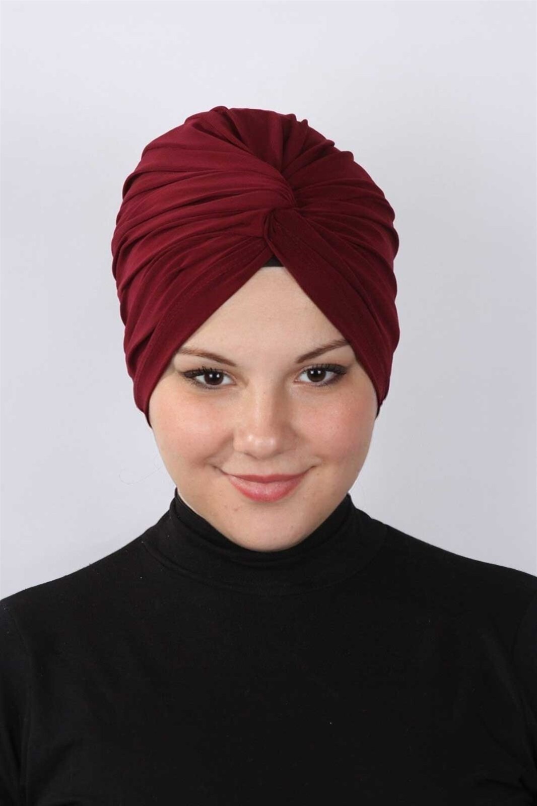 Modasuccess Twisted Bonnet
