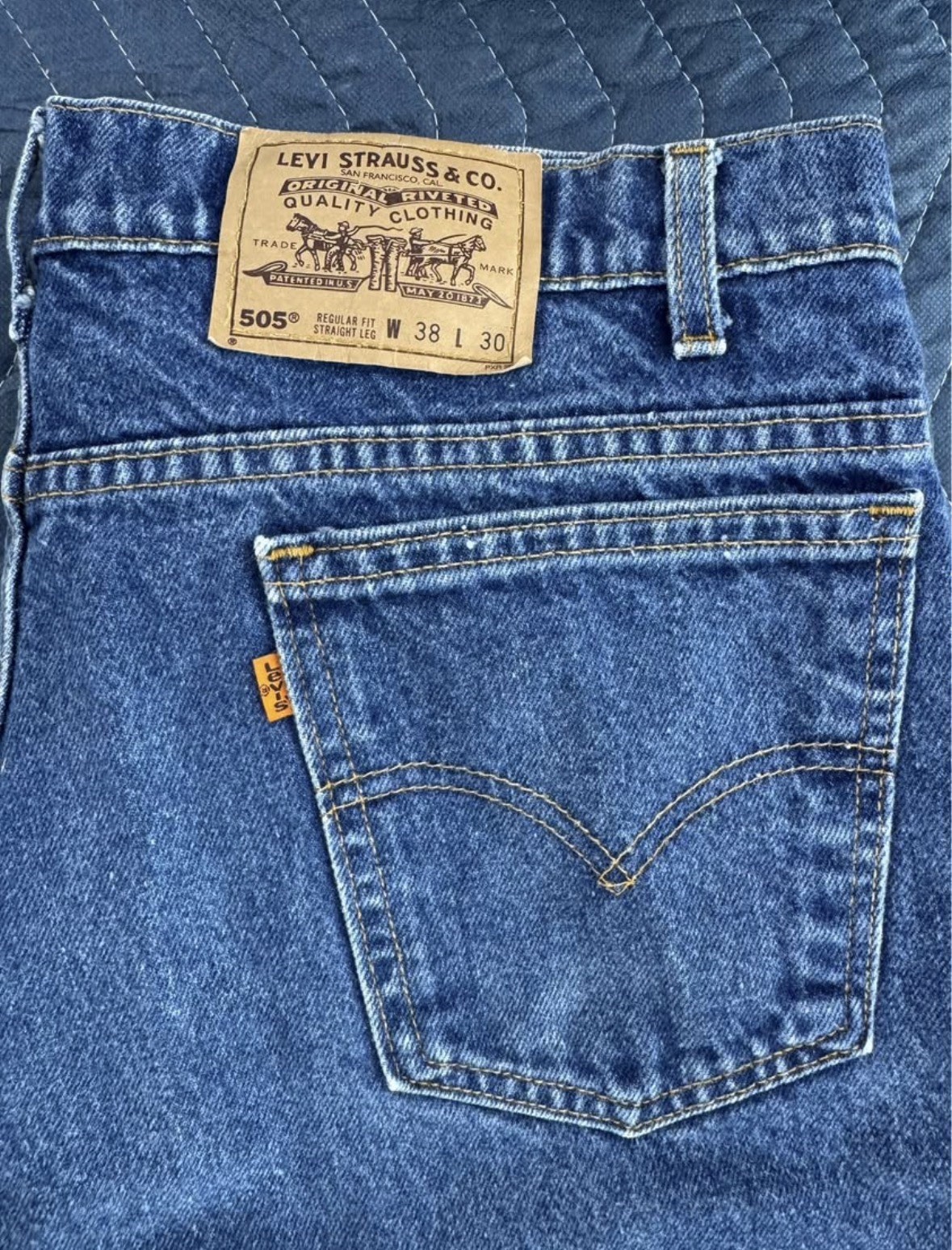 Levi’s Men’s Regular Fit Mid Rise Medium Wash Cotton Straight Denim Jeans