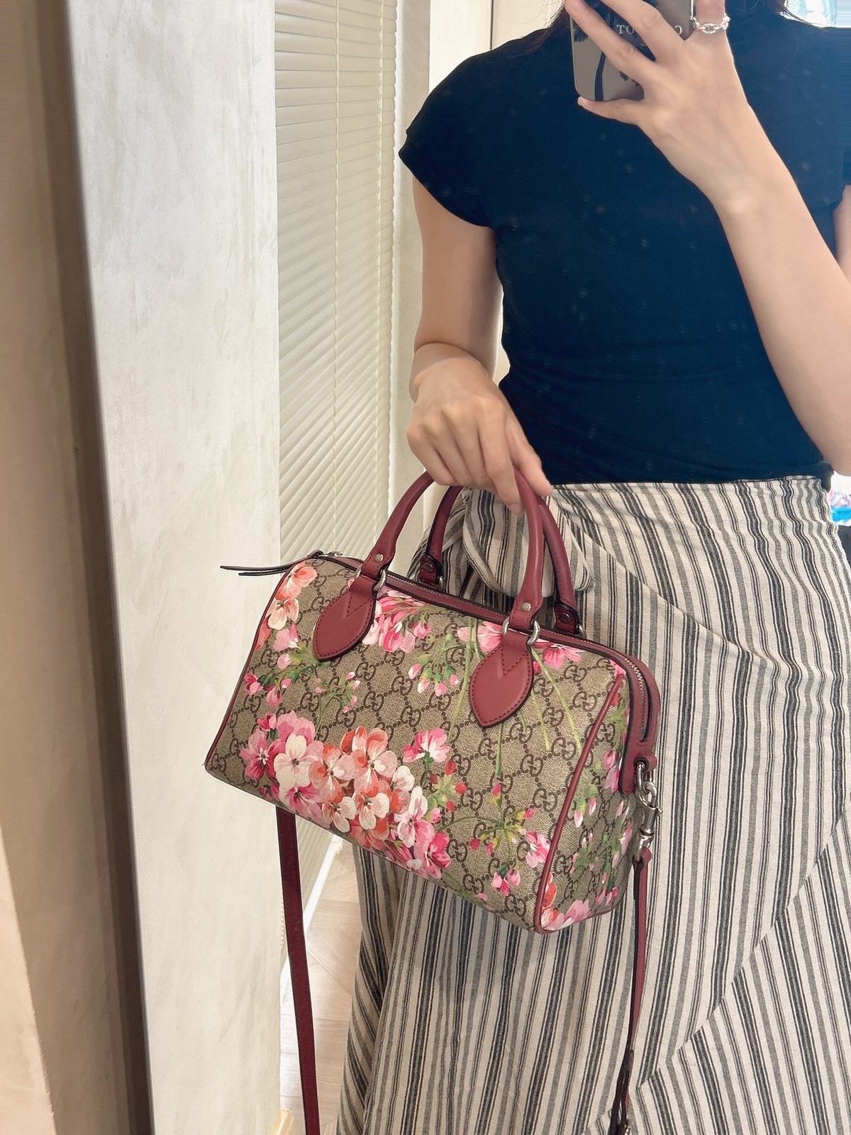AUTH Gucci GG Blooms Supreme Canvas Pink Floral Boston Bag Crossbody Bag Silver