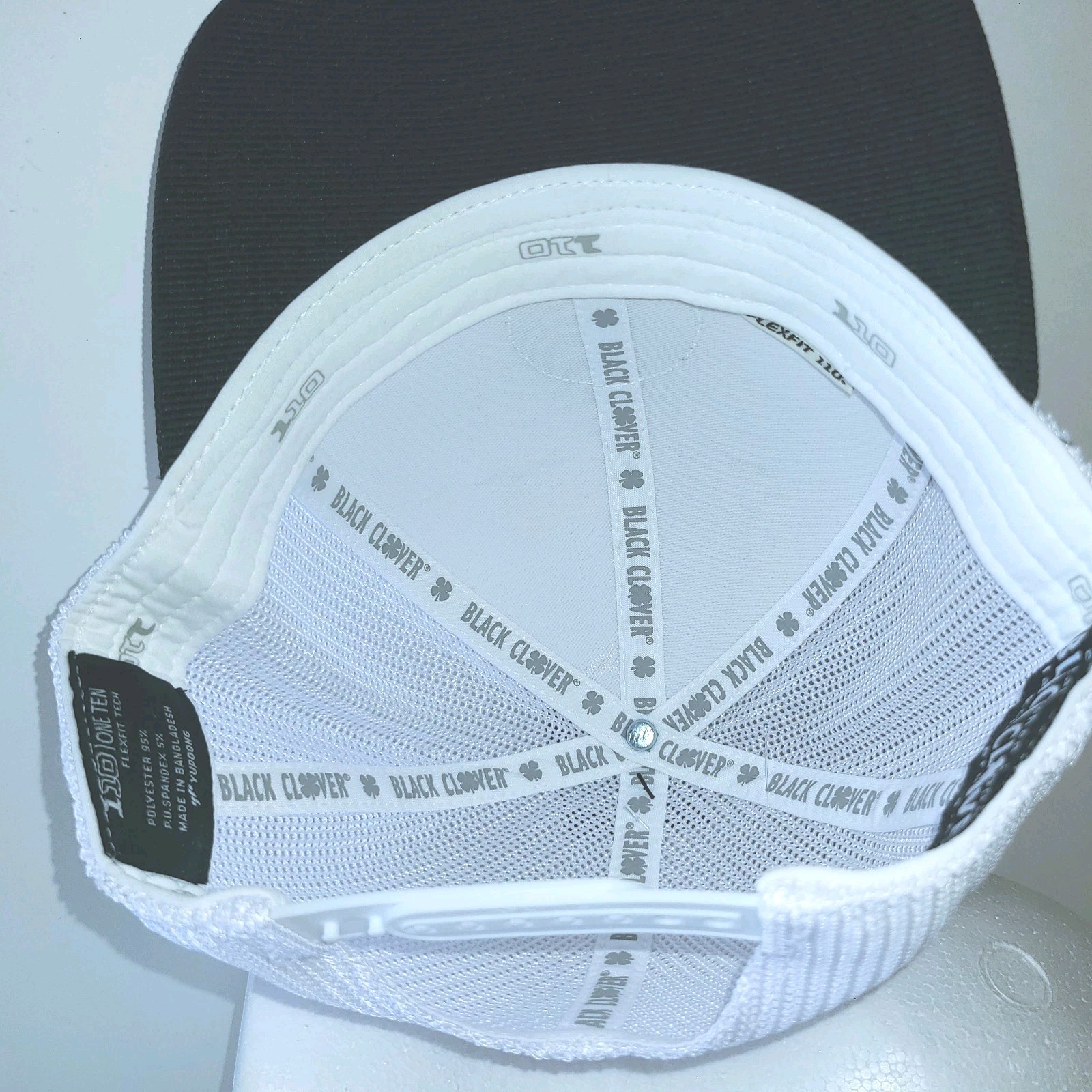 Black Clover One Ten FlexFit Tech Mens Mesh Back Adjustable Cap White Black NWT