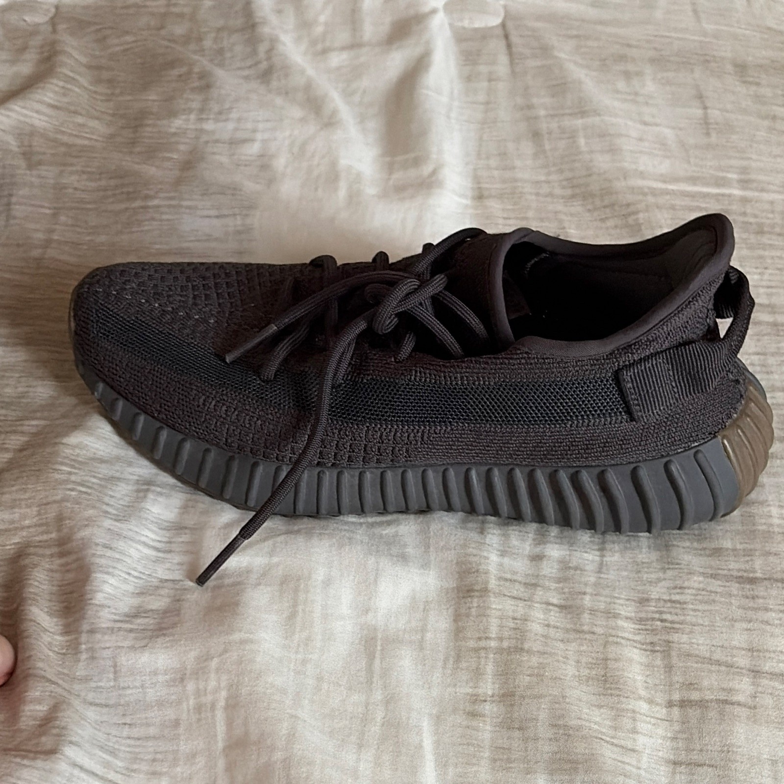 adidas Yeezy Boost 350 Black Low Top Lace Up Sneaker Casual Activewear Men