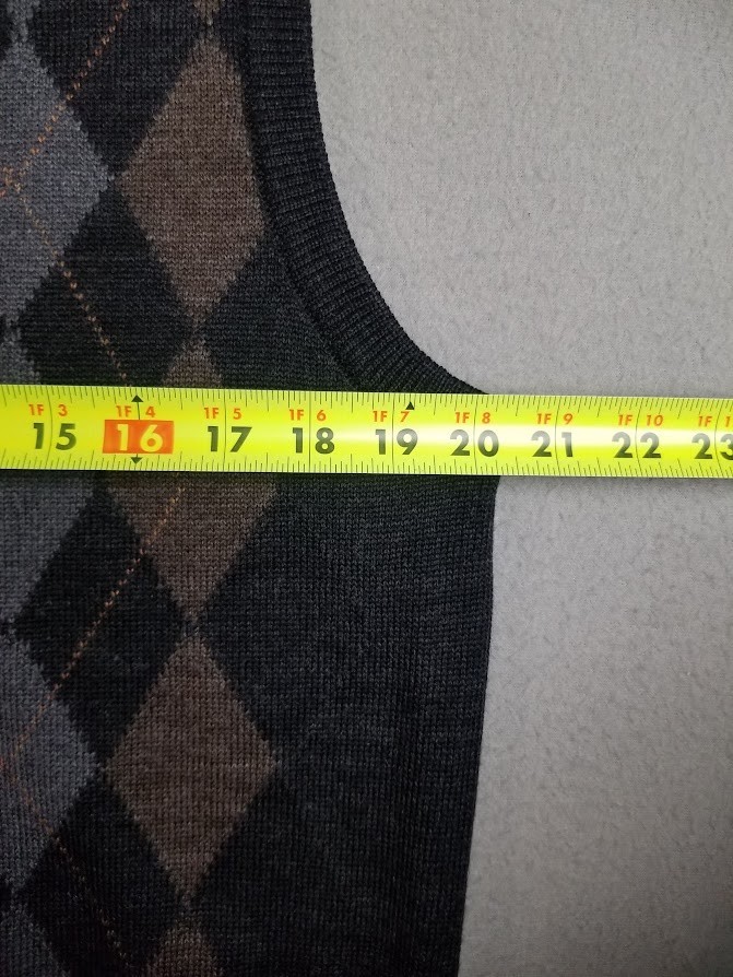 Tricots St Raphael Sweater Vest Men L Dark Gray Argyle Wool Button Front Preppy