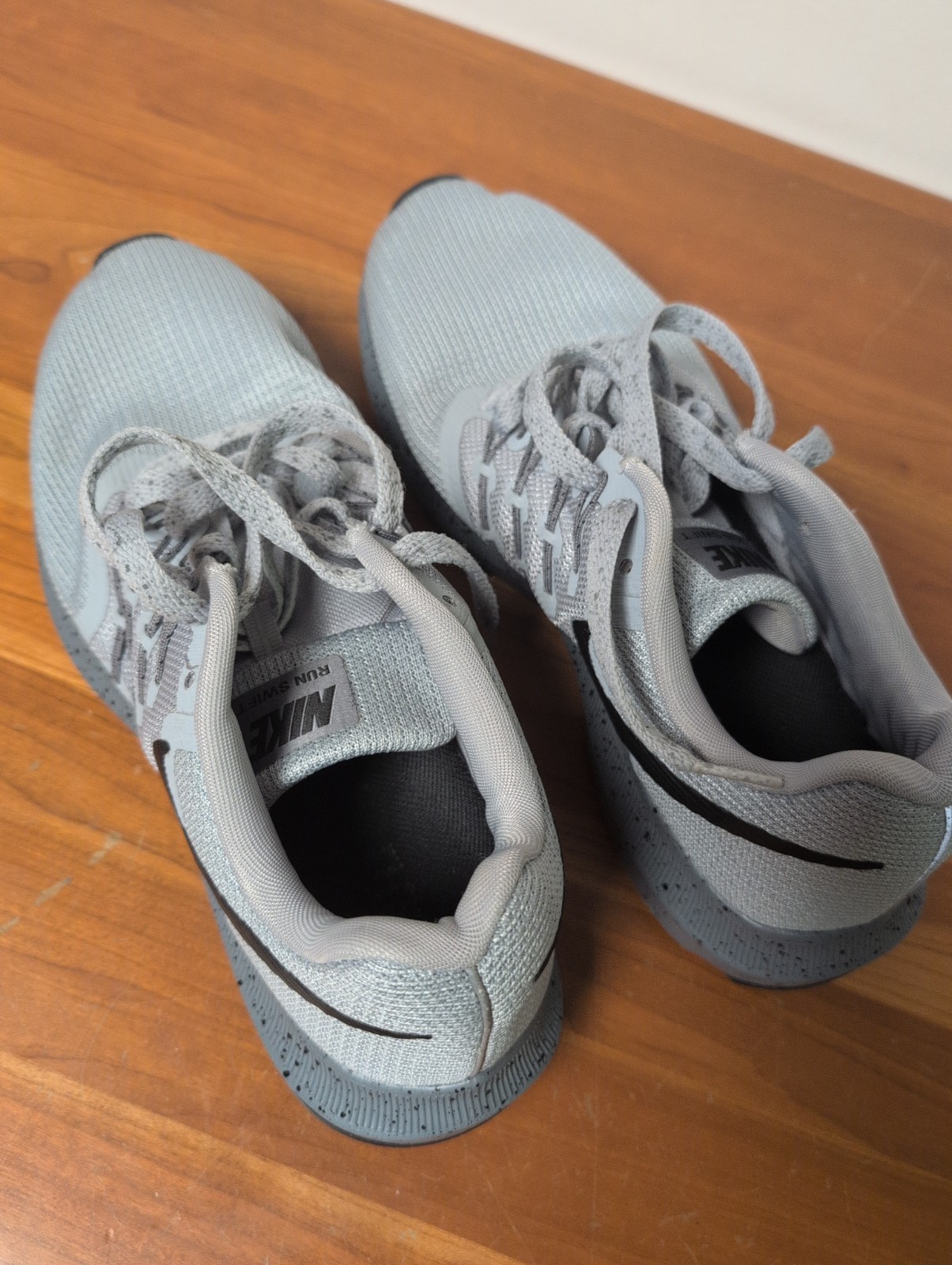 Nike Run Swift SE Athletic Running Shoes Wolf Grey/Black Men 8 Women 9.5