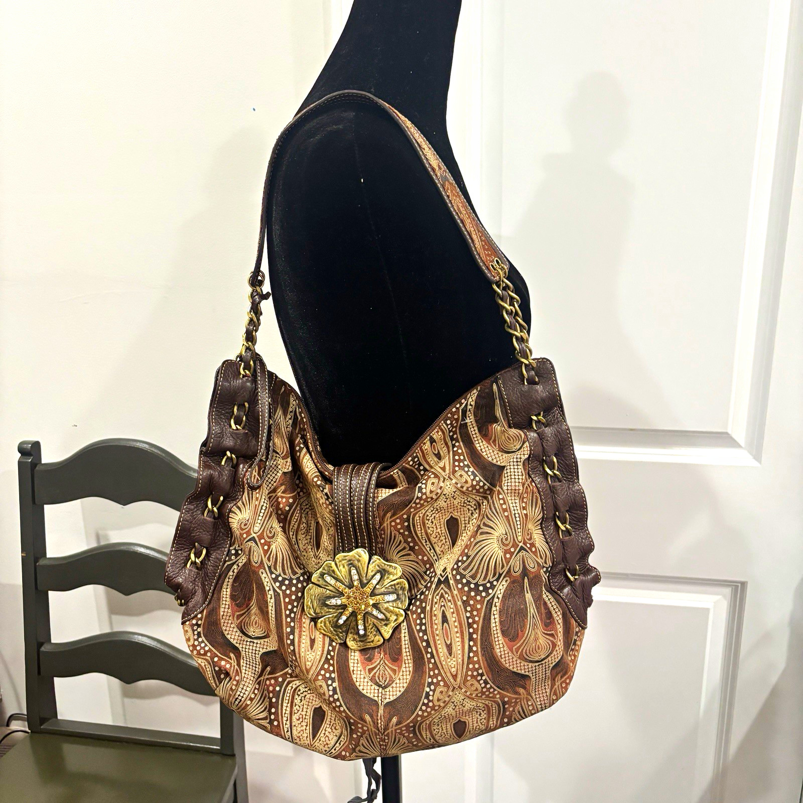 Sharif Paisley Shoulder Bag Zip Closure Gold Chain Strap Lined