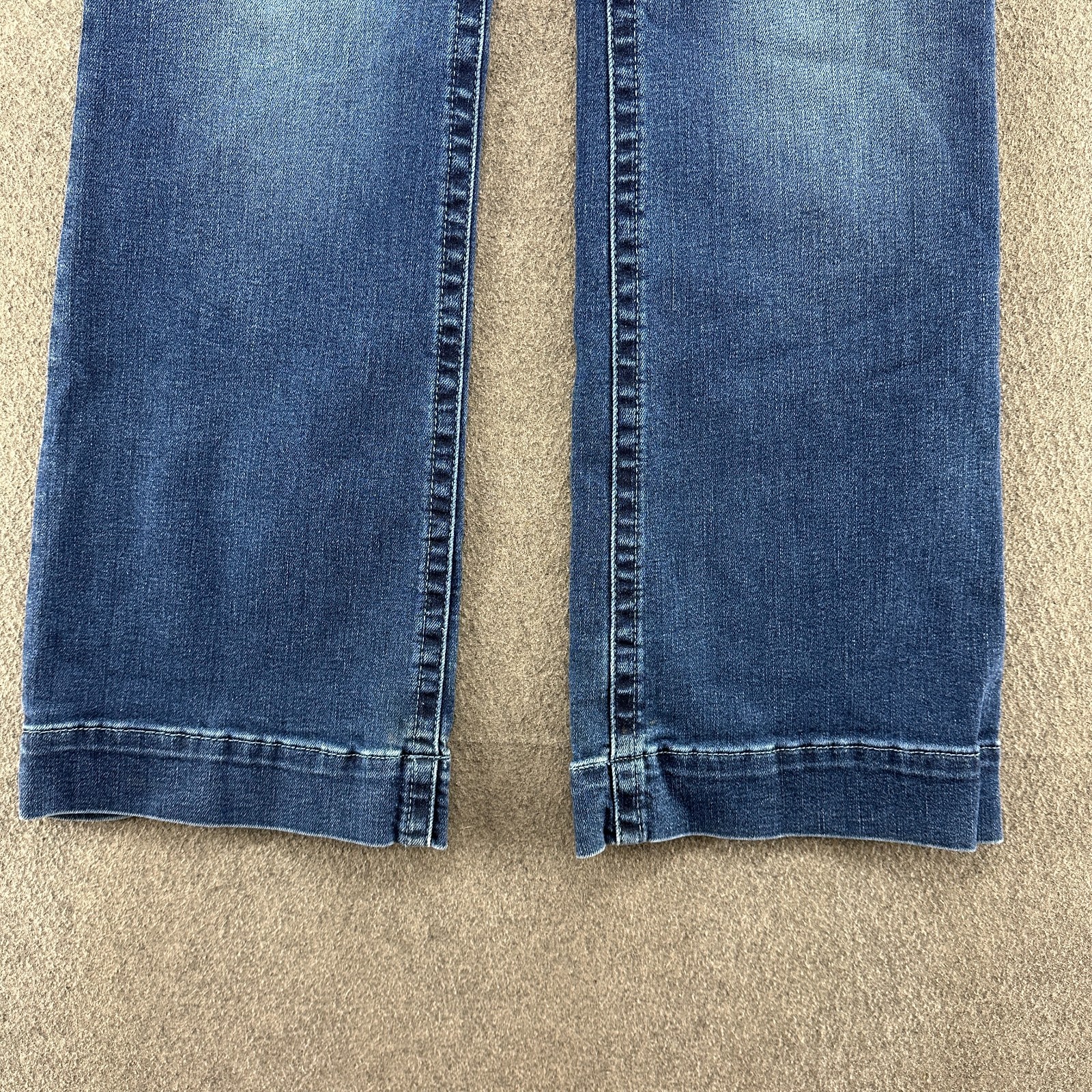 Wrangler Willow Jeans Womens 29×32 Blue Dark Wash Ultimate Riding Straight Leg