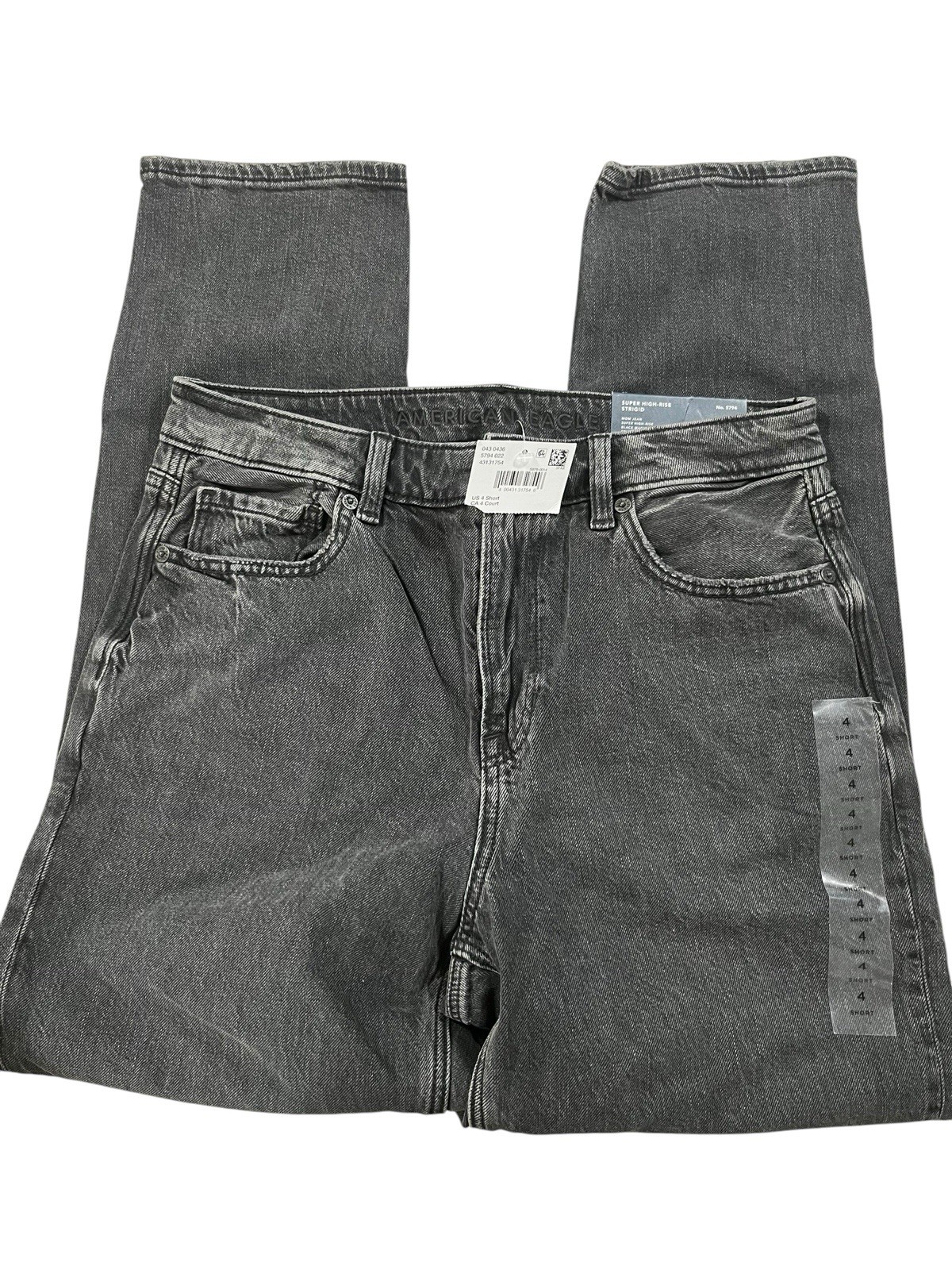 American Eagle Strigid Mom jeans Women’s size 4 Short NWT