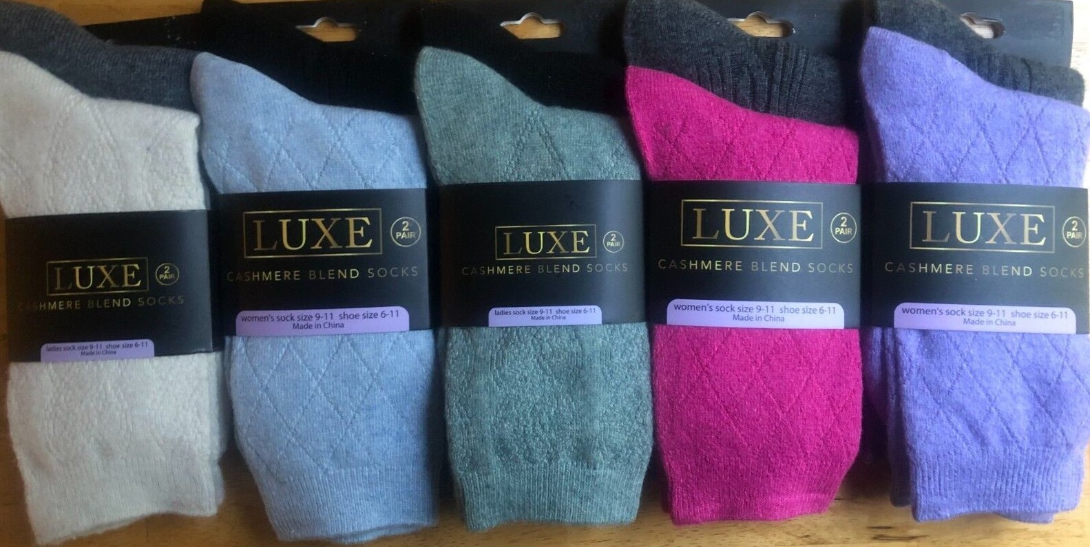 NEW WOMENS LUXE CASHMERE BLEND 2 PAIR CREW SOCKS SIZE 9-11 SHOE SIZE 6-11