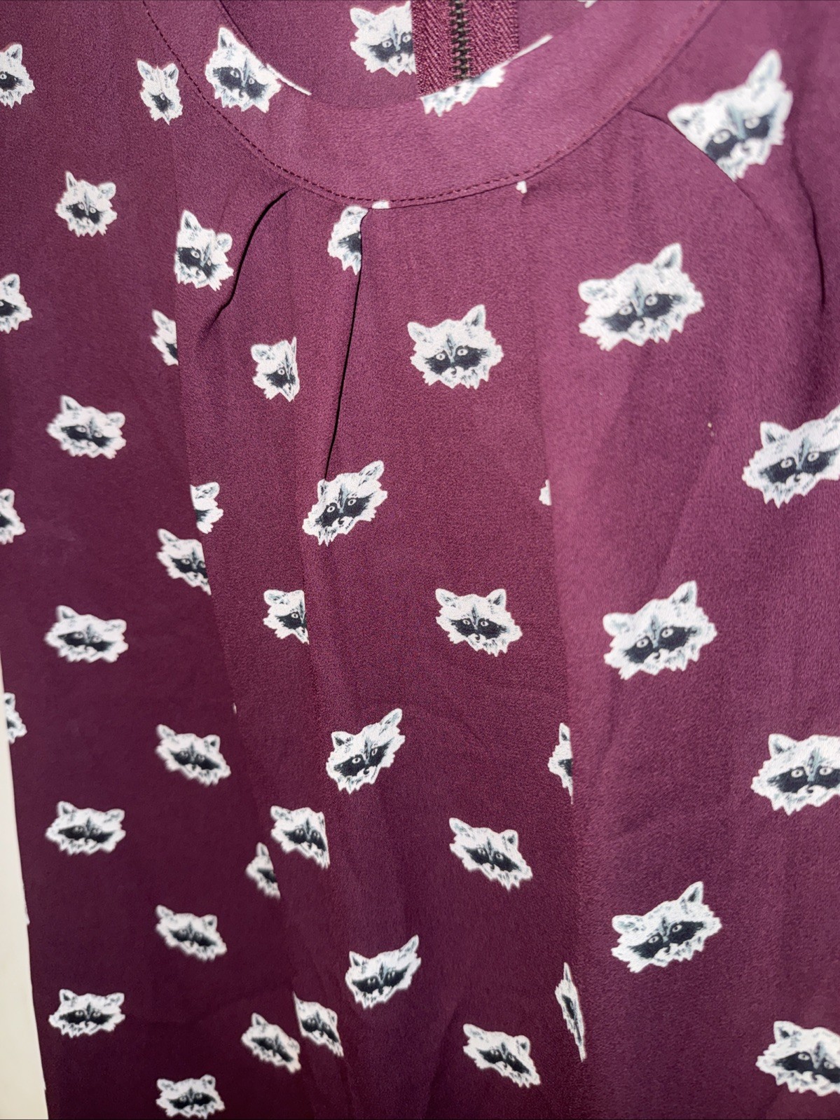 Pleione Medium Maroon Purple Raccoon Lightweight Blouse Zip Back Career Wear
