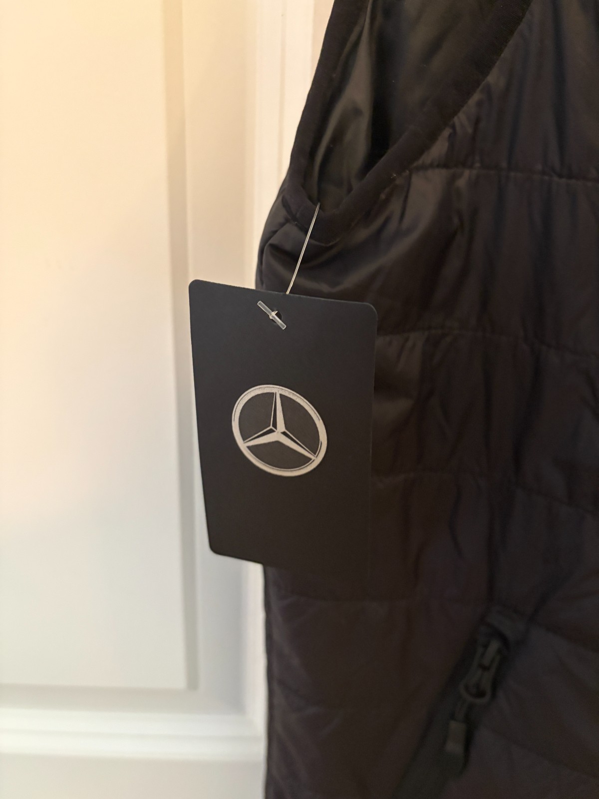 **NEW** Mercedes-Benz Puffer Vest Size Small Black Full Zip Embroidered Logo