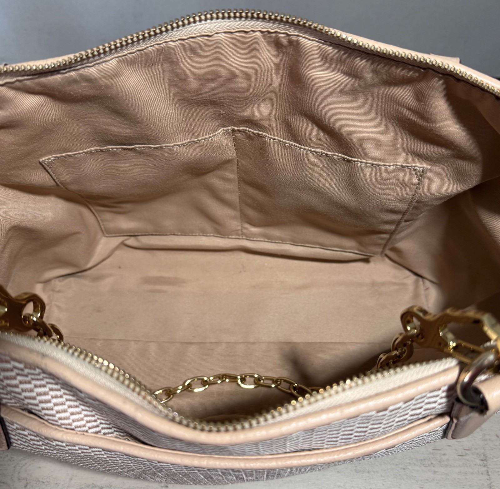 Coach Ava Tan & Cream Vintage Tote Bag Shoulder Bag- Gold Chain Straps