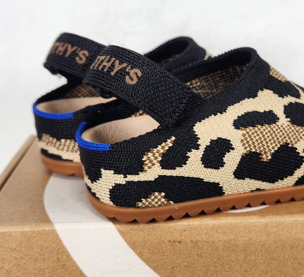 9 TODDLER – Rothys The Kids Clog – Desert Cat Leopard – 443-002