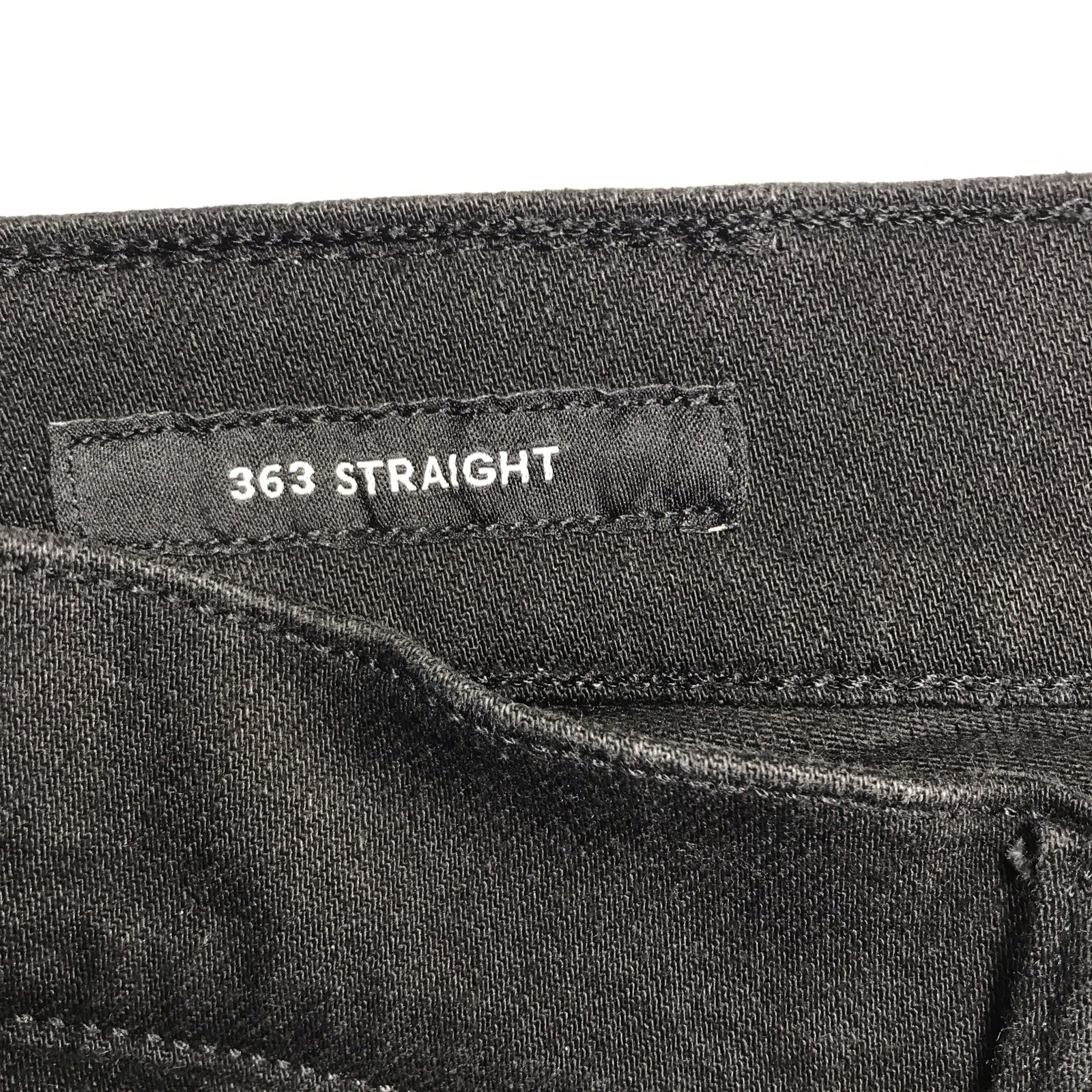 Lucky Brand Men’s Straight Fit Black Dark Wash Stretch Denim Jeans 5-Pocket