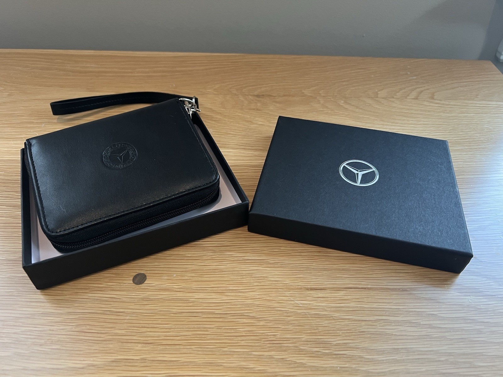 Authentic Mercedes-Benz Wallet change Wristlet Clutch Black Detachable Strap NIB