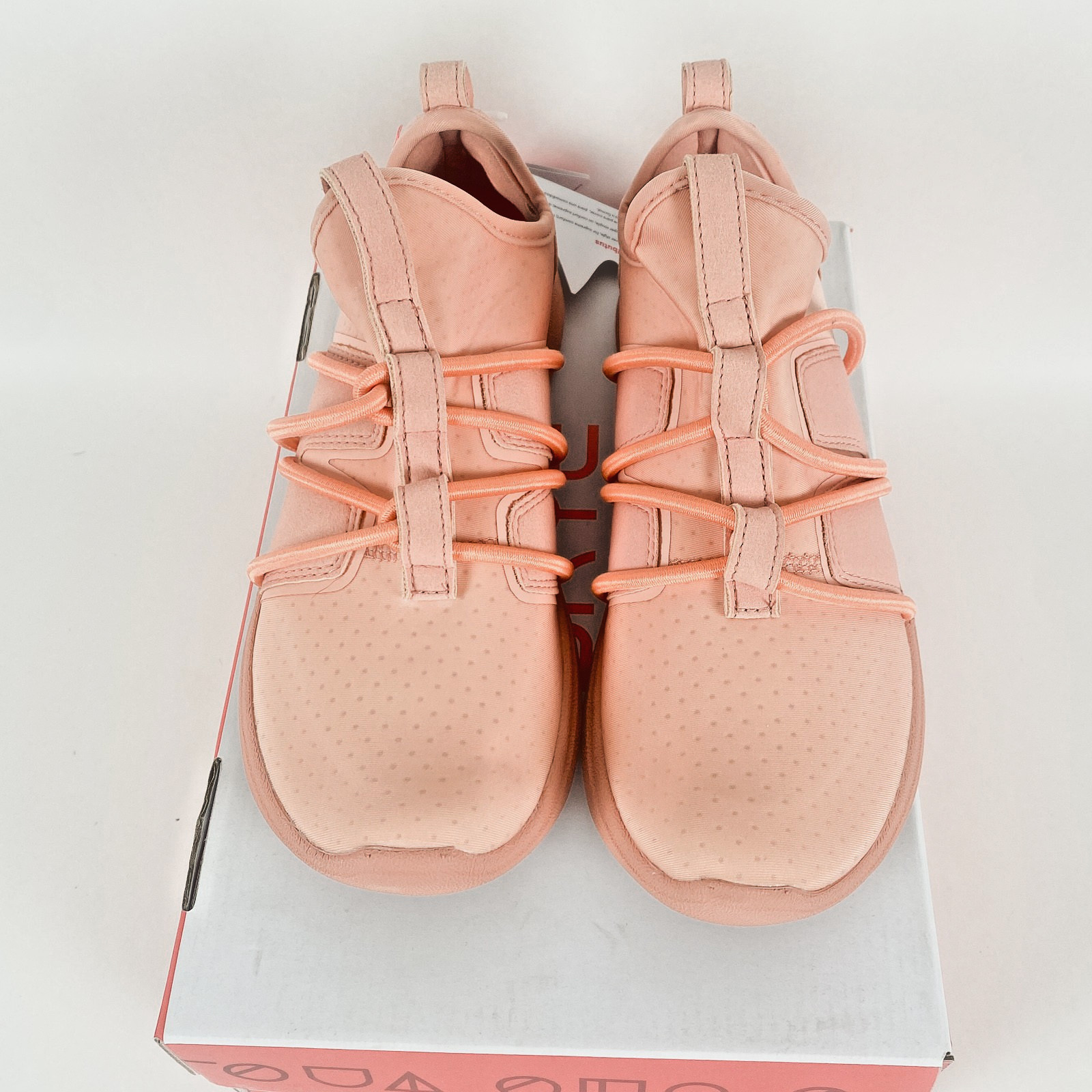 NWT SKYE Footwear The Rbutus Sakura Pink Premium Slip On Sneaker Box W7.5 M6 NOS