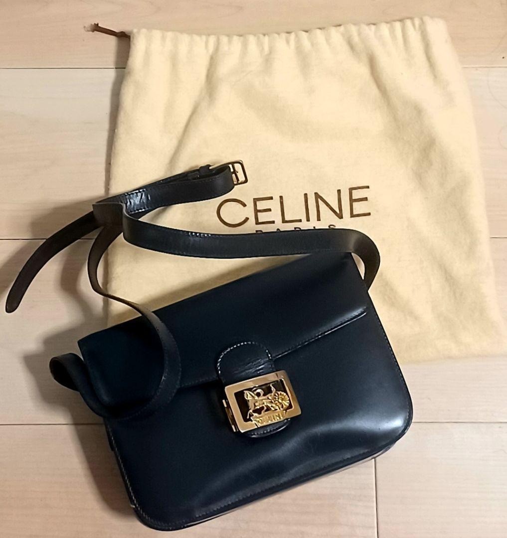 CELINE Horse Carriage Logo Navy Women’s Shoulder Bag Gold Hardware Flap closure