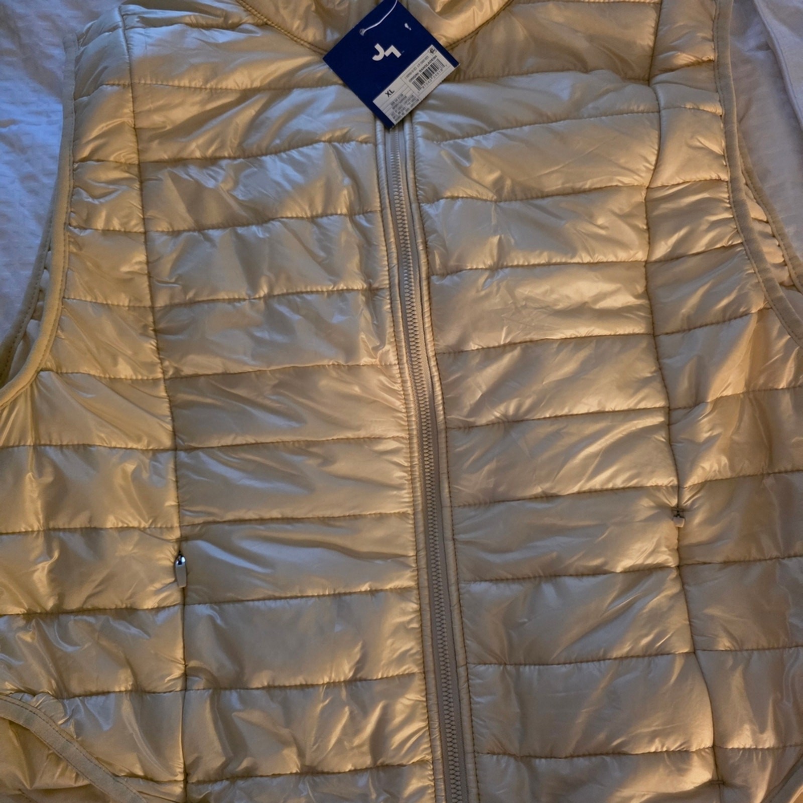 JoyLab Women’s Light Cream Puffer Vest