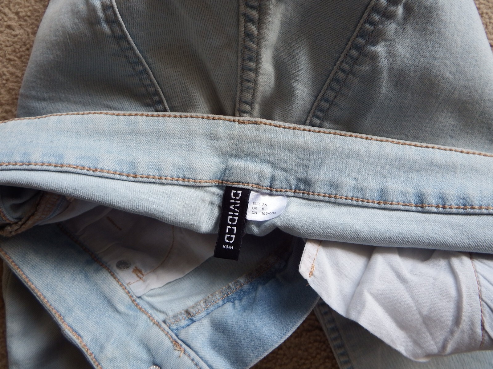H&M Divided Light Blue Wash Denim Skinny Jegging Jeans Mid Rise Size 8 Stretchy