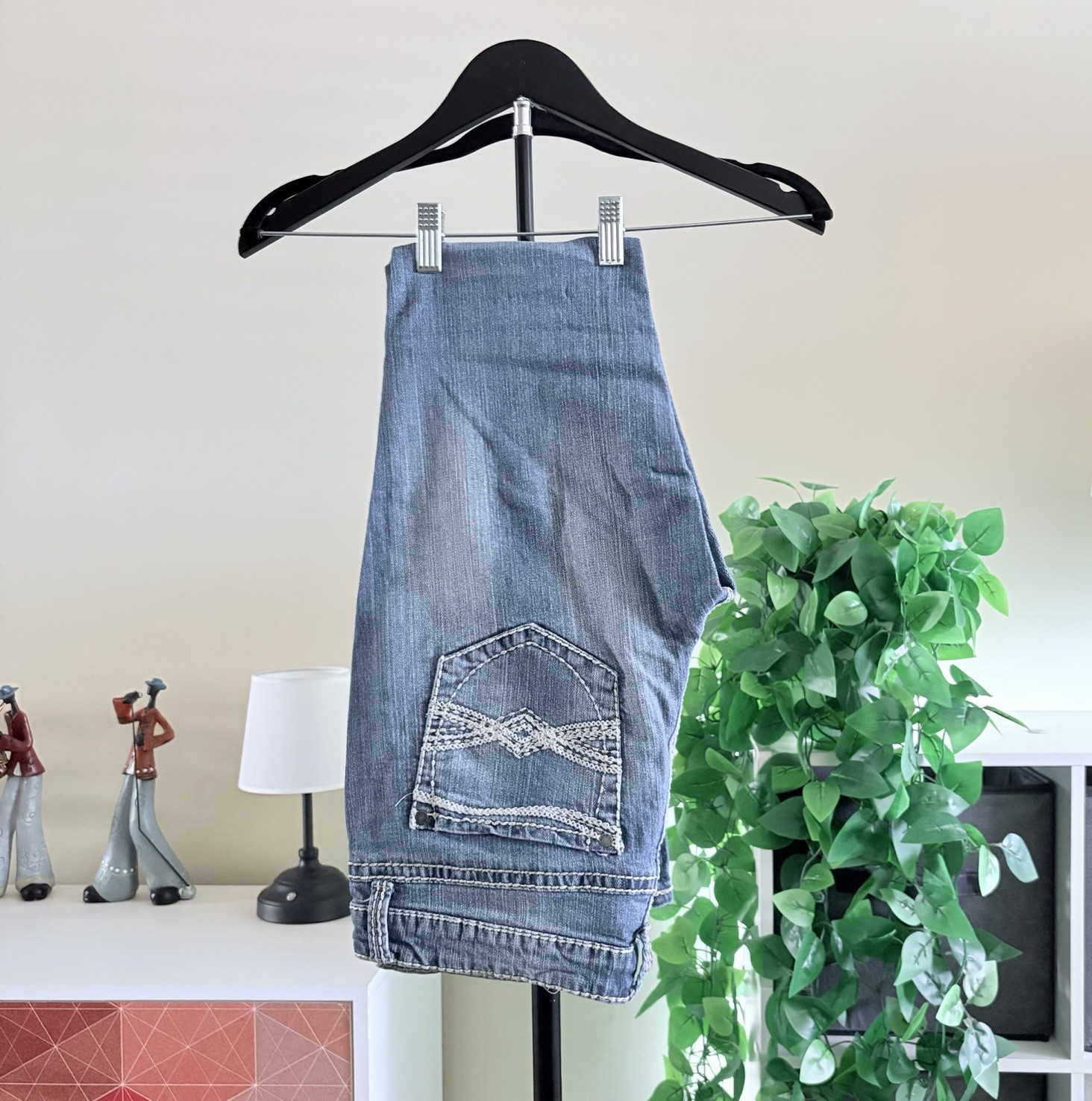 Mudd Women Distressed Jeans 13 Blue Stretch Denim 30 Inseam Faded Wash Classic