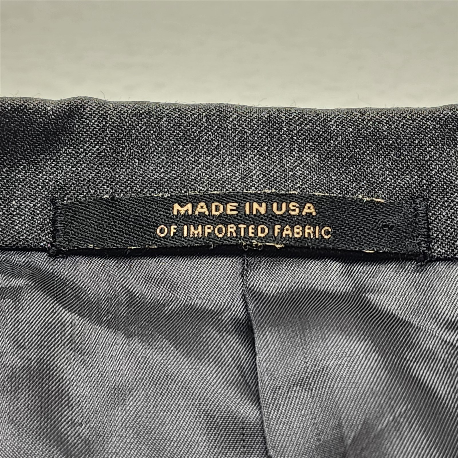 Vtg Hart Schaffner Marx USA 48R 42×30 Gray Gold Trumpeter Strong Shoulder Suit