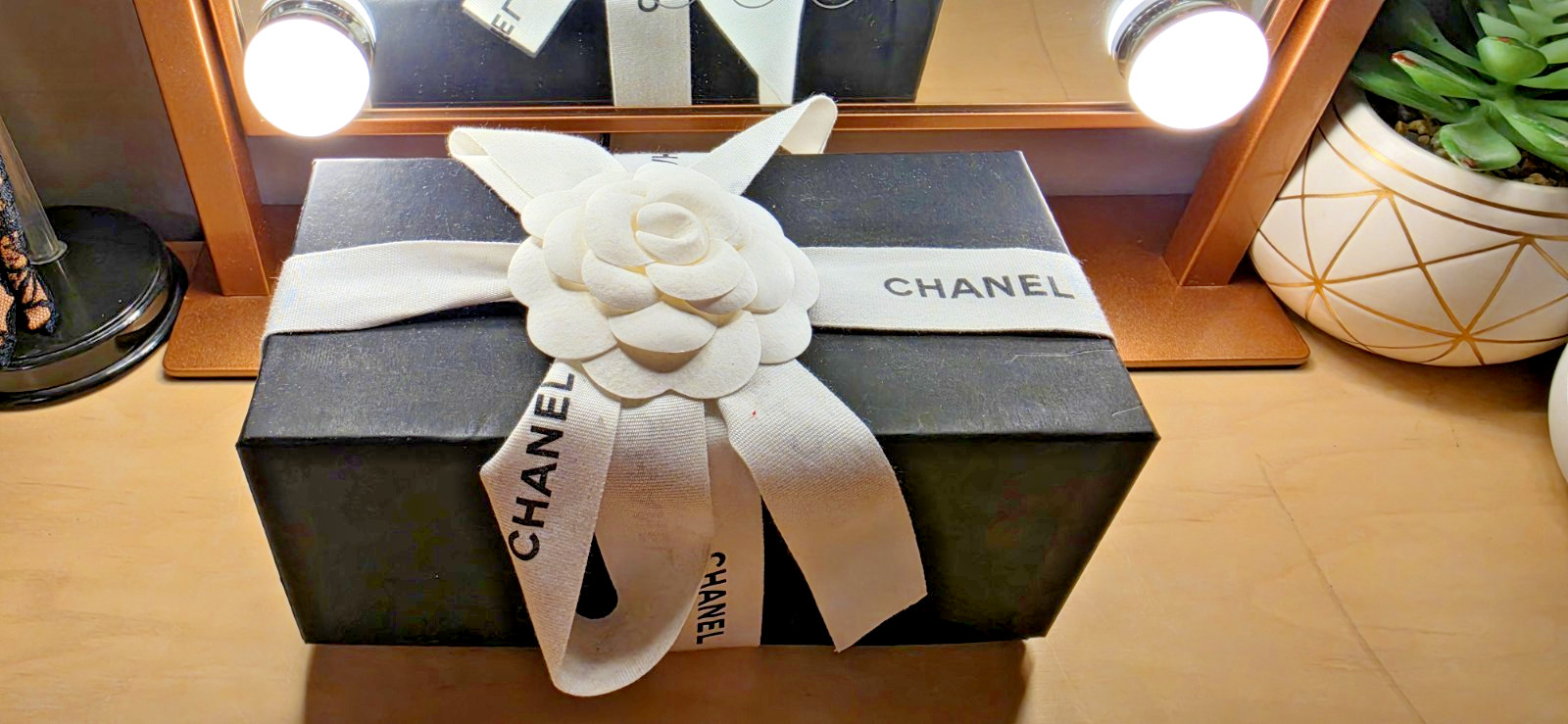 Authentic CHANEL Cream Beige Rectangular Sunglasses Bold CC Logo Full Set