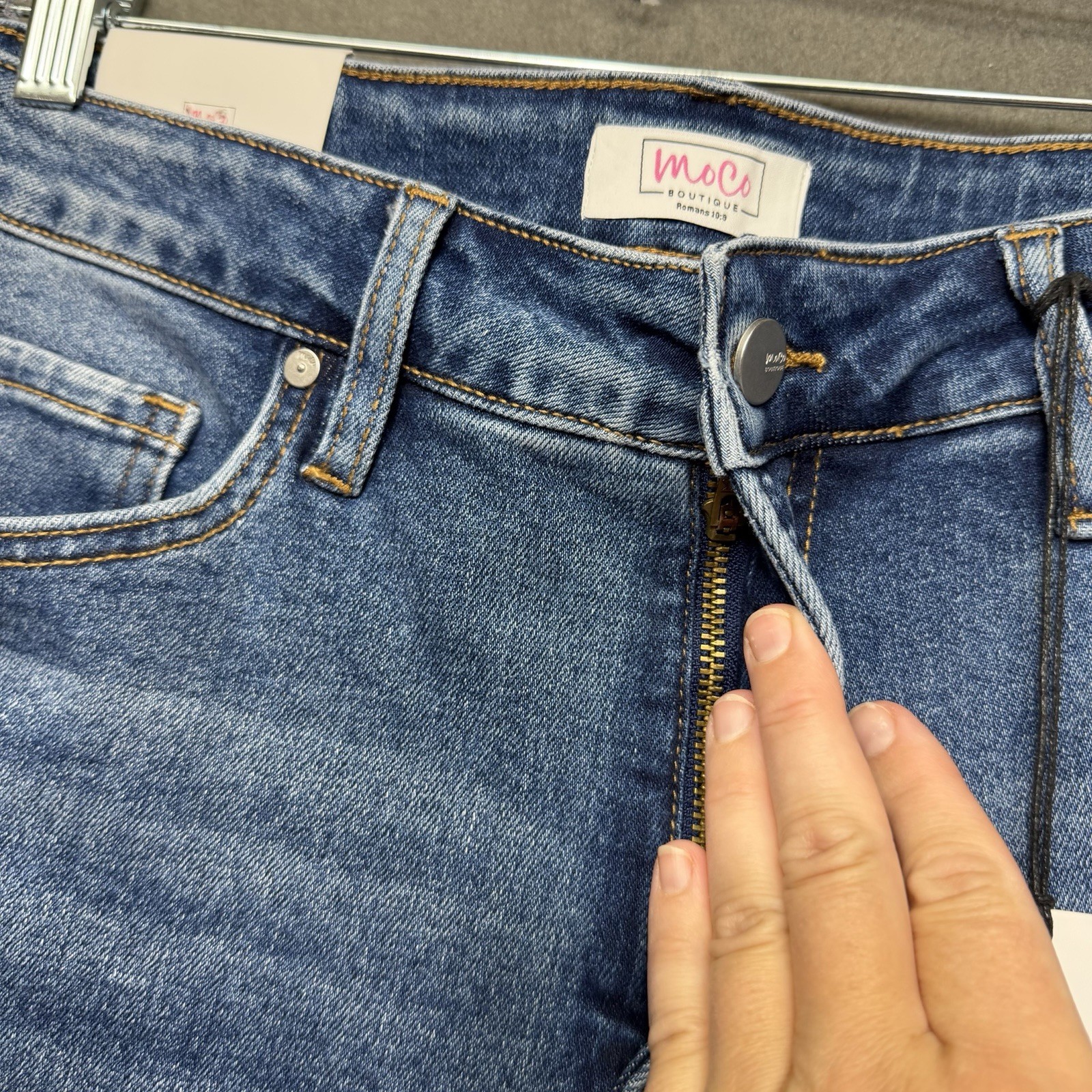 NWT MOCO Boutique Flare Jeans Womens Size 14w Tummy Control Raw Hem MOCO-BY1229
