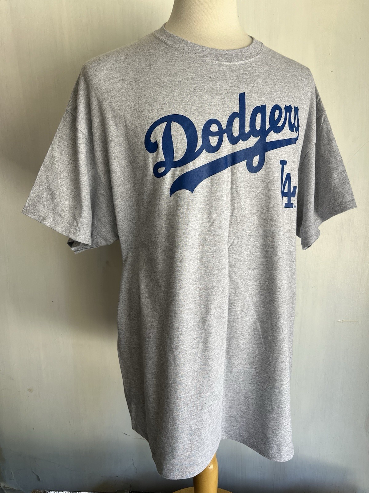 LOS ANGELES DODGERS (2022) Official Men’s LA Baseball Majestic T-Shirt Size 2XL